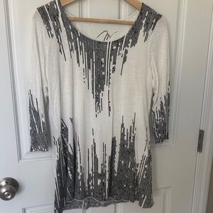 Miracle body by Miraclesuit White Tunic with Black Abstract Stripe Accent